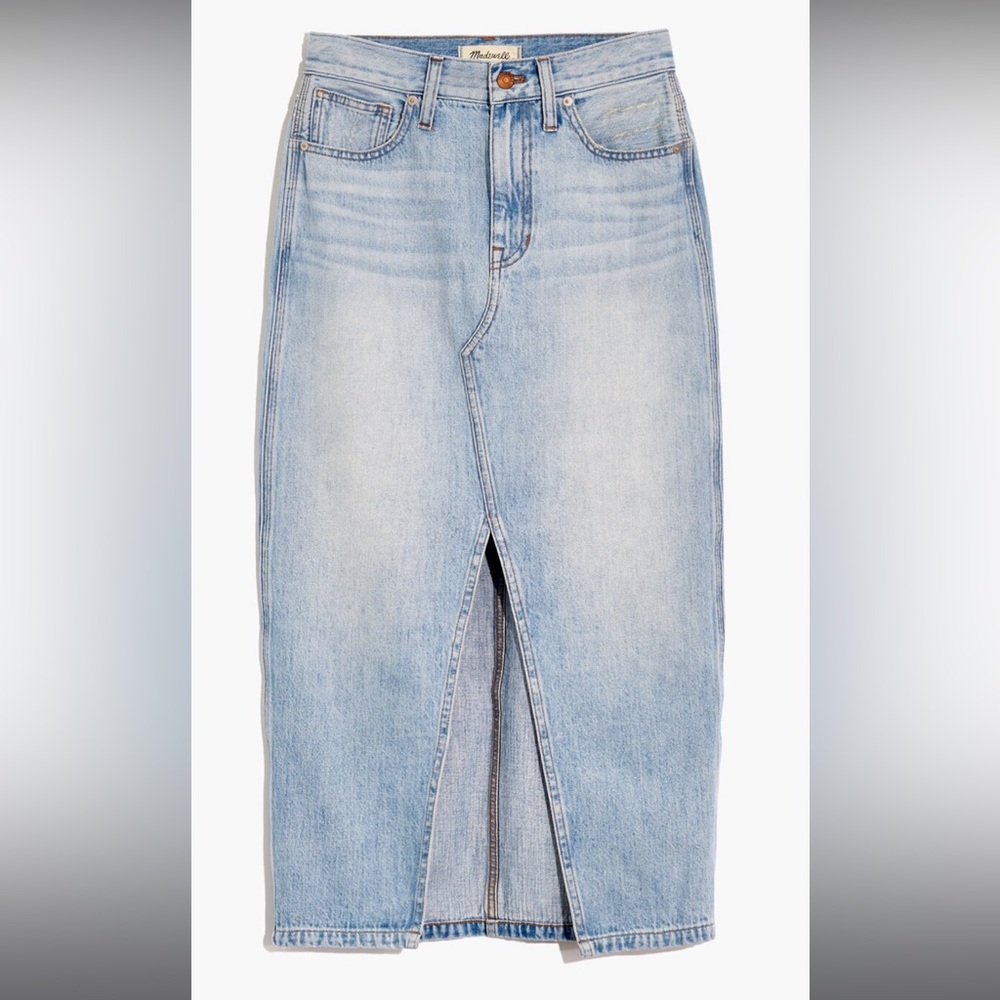 Madewell  Denim A-Line Midi Skirt in Woodley Wash. size 28